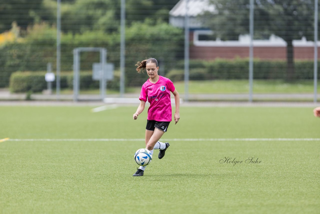 Bild 105 - wCJ Osterroenfelder TSV - VfL Pinneberg : Ergebnis: 0:15